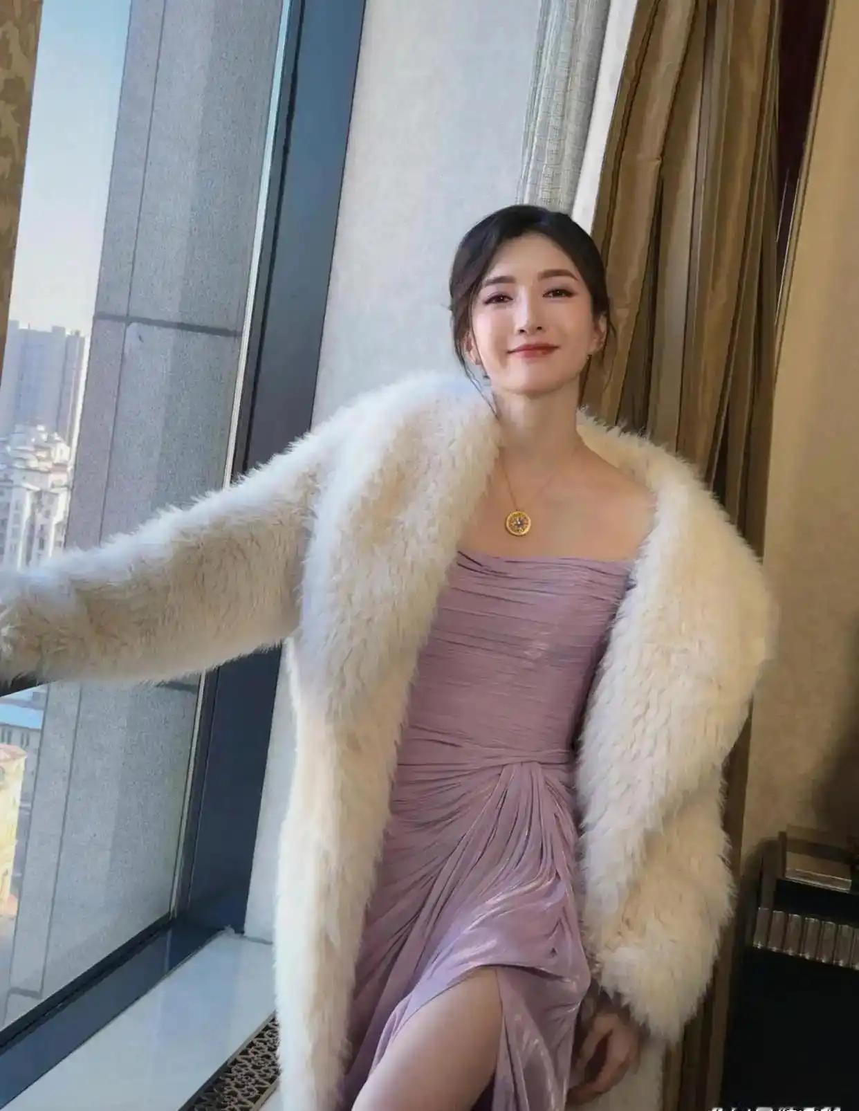 江疏影——姐姐怎么好像圆润了，不过这颜值还是依旧迷人 