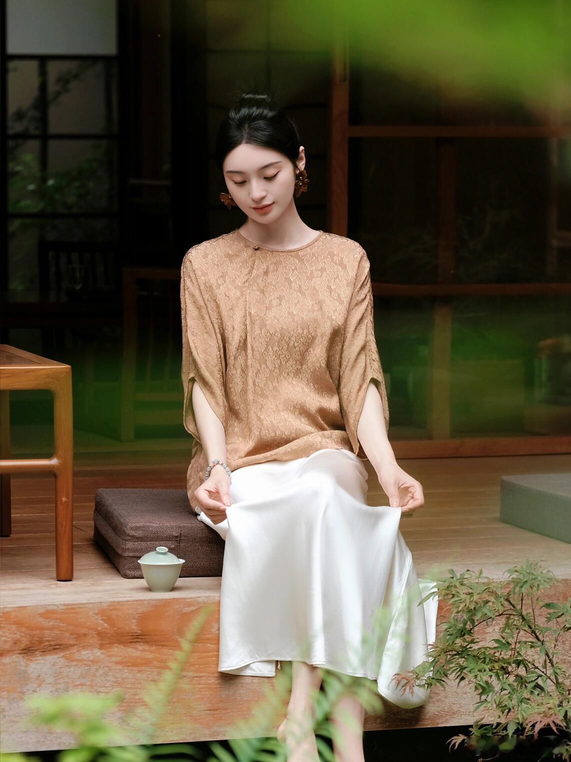 ootd 把「东方松弛感」穿在身上｜新中式茶服美学 被问爆的新中式松弛感穿搭！在