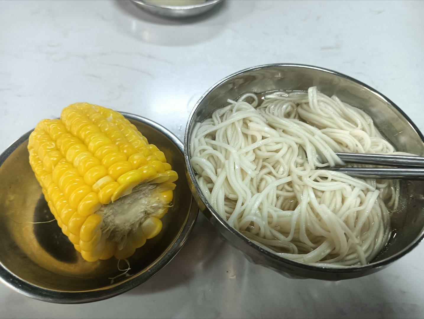 结束四天端午假期后回到单位吃早餐的我…领导说的，集体食堂只要安全干净就可以了，好