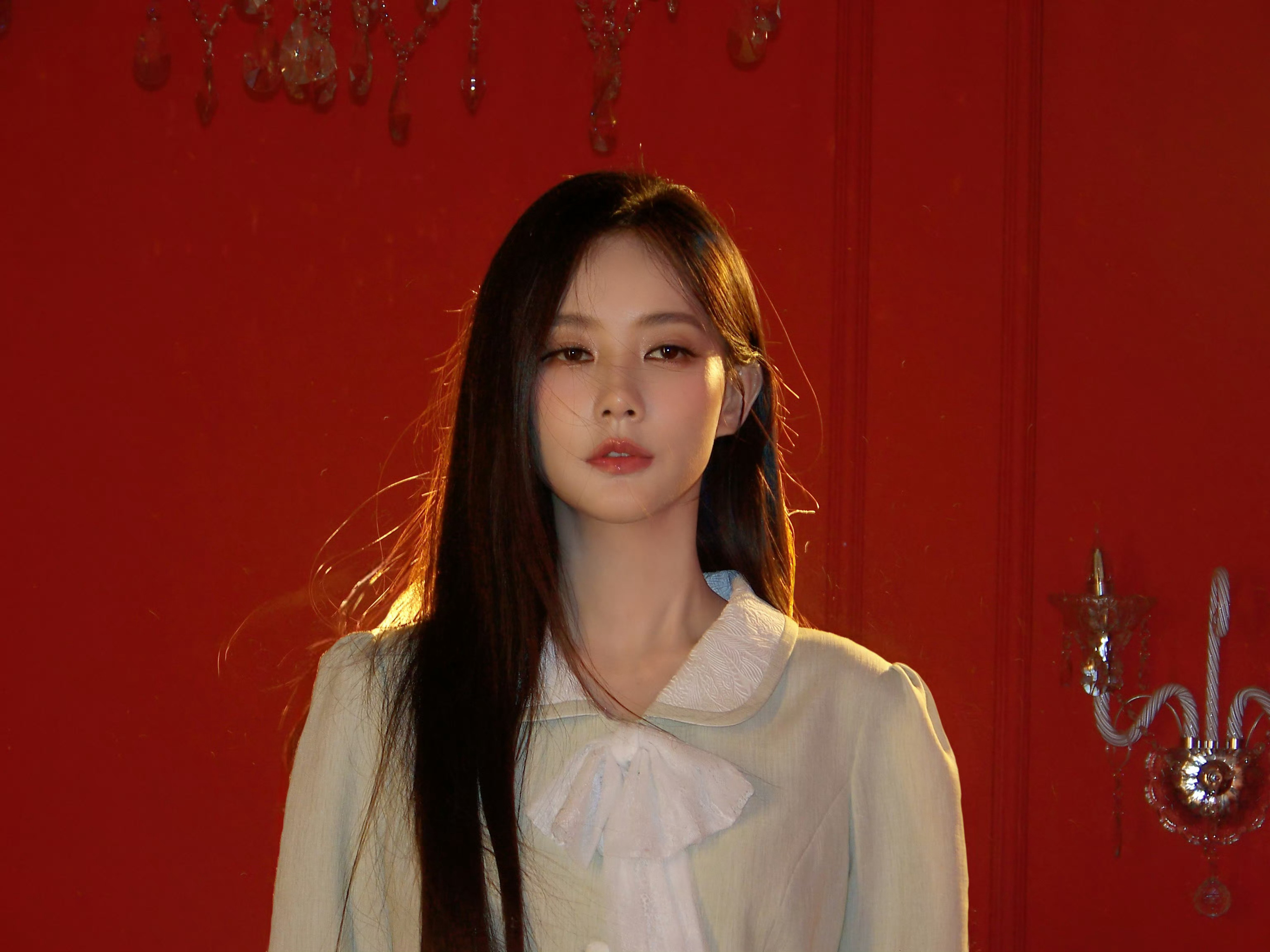 李一桐你早该演这种了我不是大师怎么这么漂亮又这么会骗！李一桐这个赛道也是让你闯进