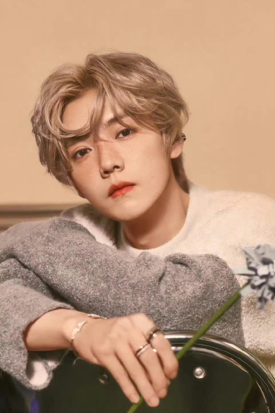 鹿晗💛鹿晗umbro茵宝品牌代言人让心情决定 身体要在哪里停留 一旦开始加速别