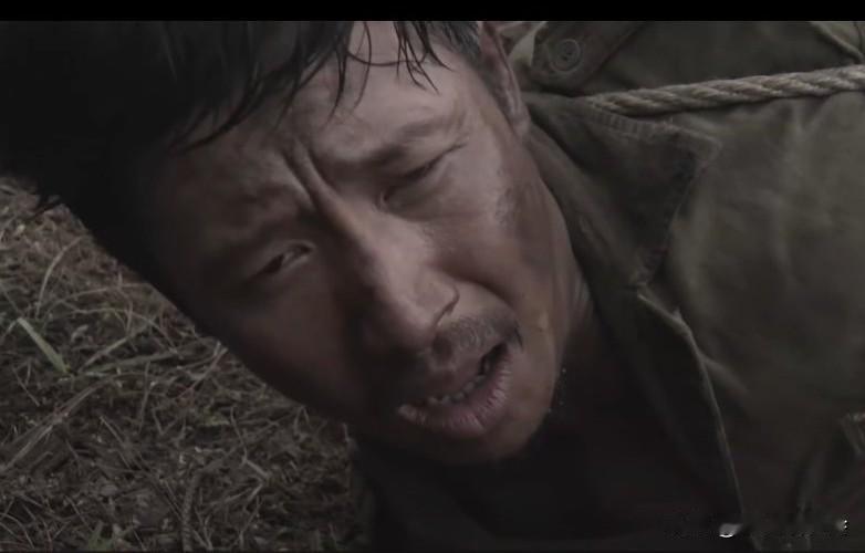 在《我的团长我的团》中，龙文章为何非要杀掉迷龙？
第一次（初遇时）：龙文章刚自称