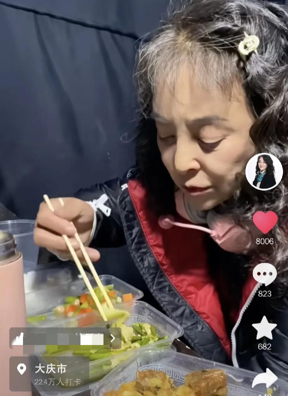 李勤勤，太接地气了！

明天就是中秋节了，很多人都放下了手上的工作，回家和亲人团