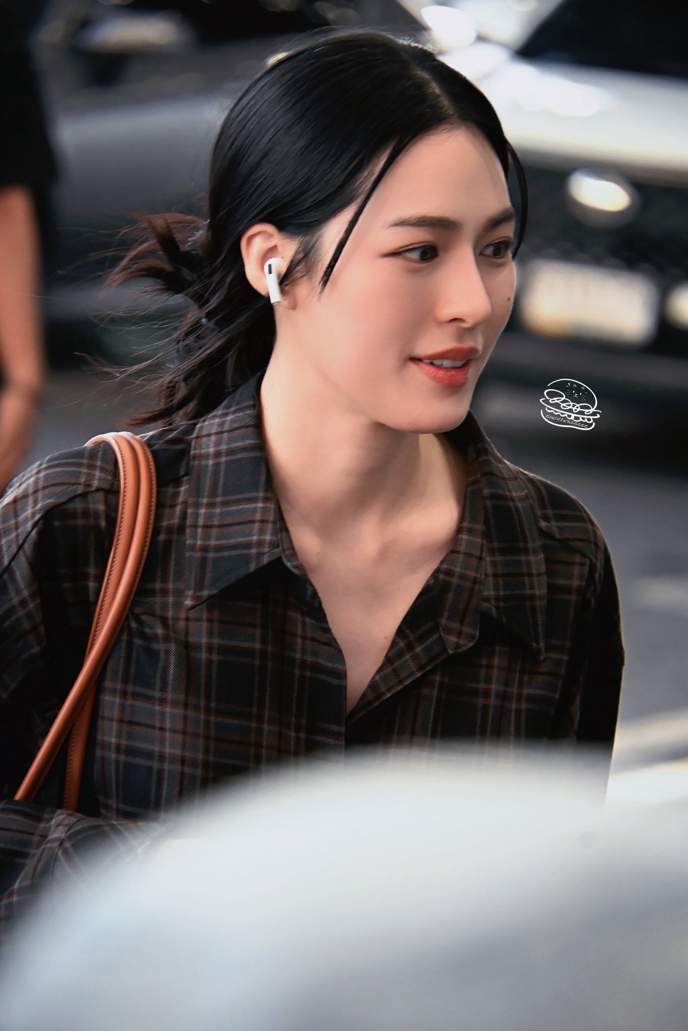 260724曼谷🛫广州穿aw新款衬衫的邝俊俊邝玲玲比亚迪泰国首位代言人 /邝玲