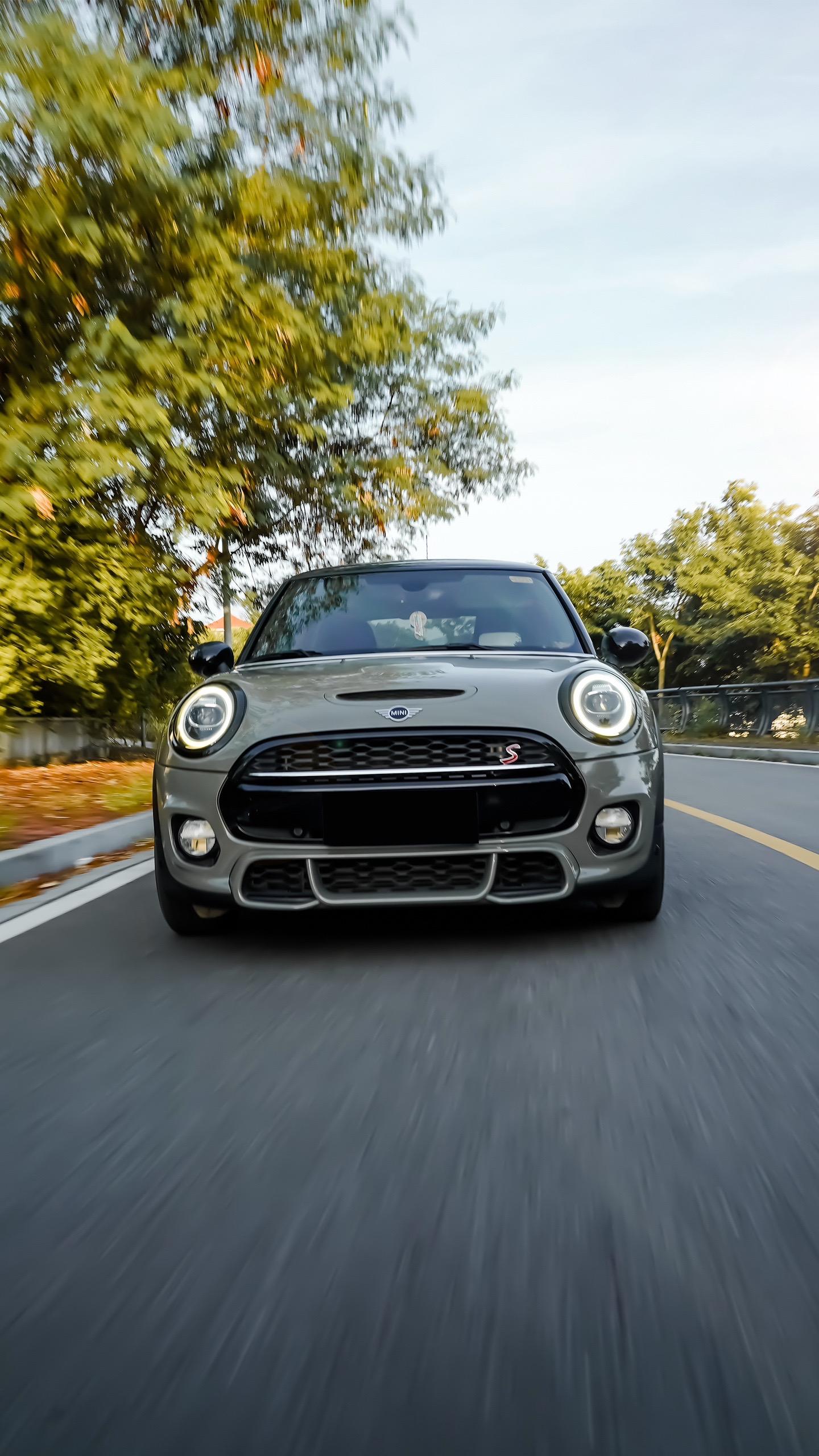 爱就是诗和远方 不爱就是尸和警方。