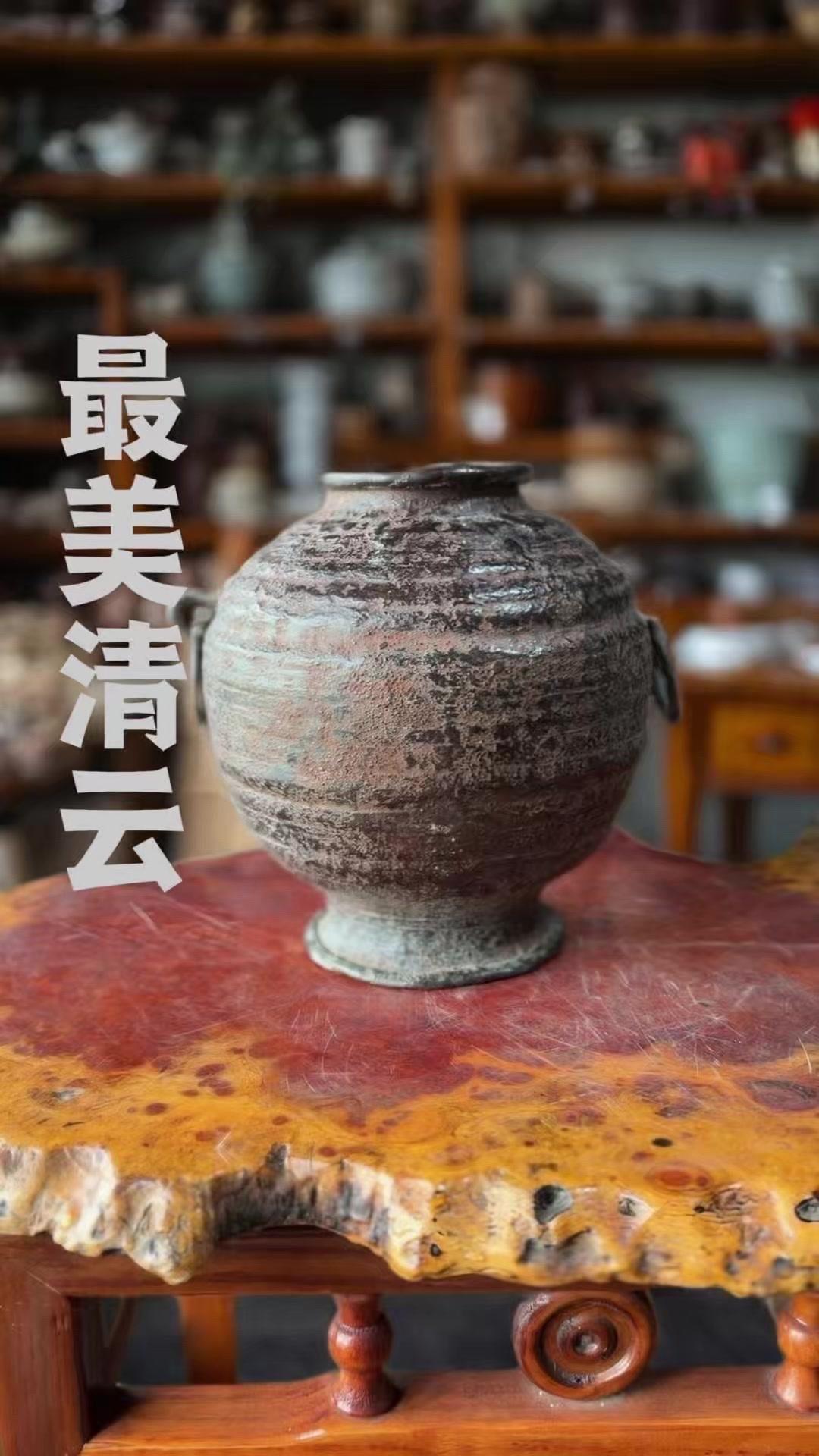 🍶藏家看过来！这可是明治精工硬货，龟文堂初代木村青云的灵芝油环耳古铜花瓶。高2