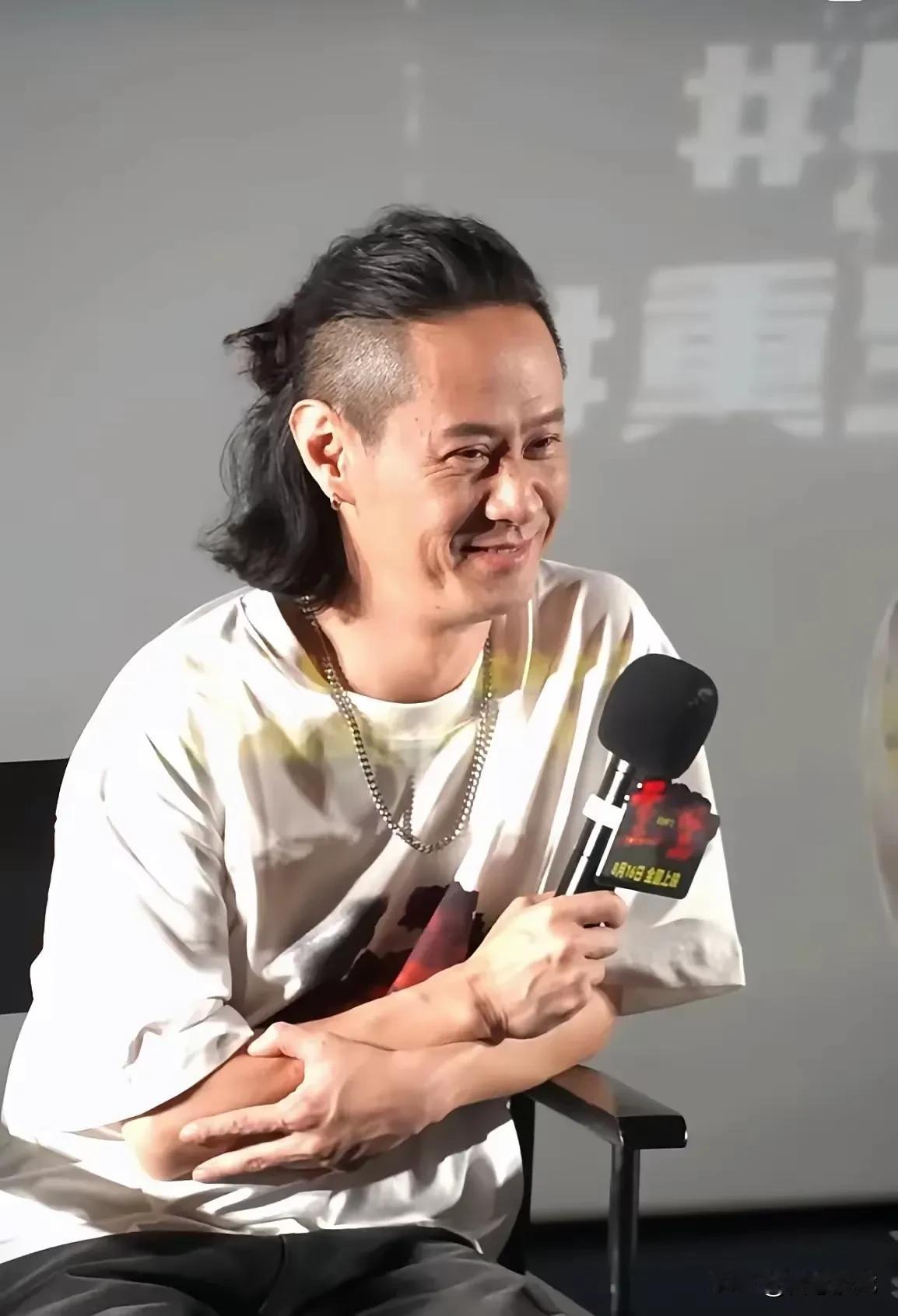 这哥们跟小超人一个道上的～～～