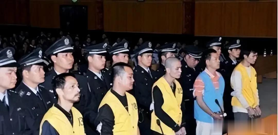 2013年，山东省发生一起强奸杀人案。警方勘查现场后，事情的真相让全国人民愤怒。