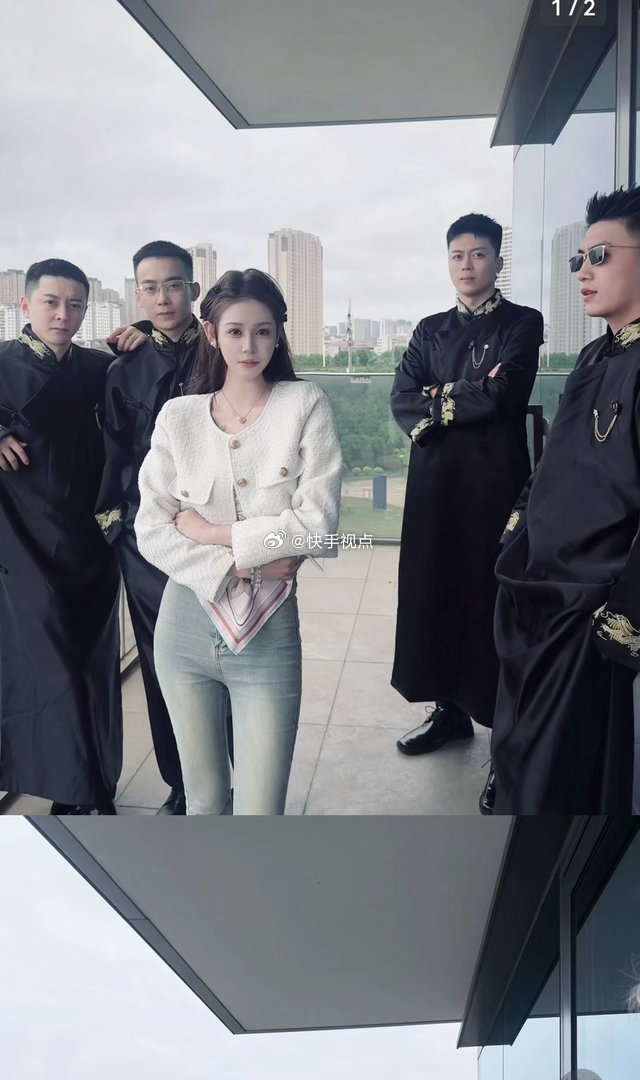 气质锐女同伙奕霖，比那胖于燕悦目一万倍，又瘦又美，怪不得气质锐看不上胖燕子，和奕