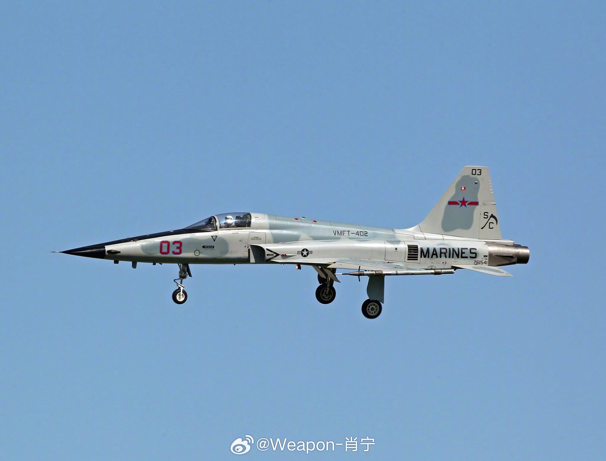 烽火问鼎计划 美国海军装备的PLA涂装F-5E战斗机 