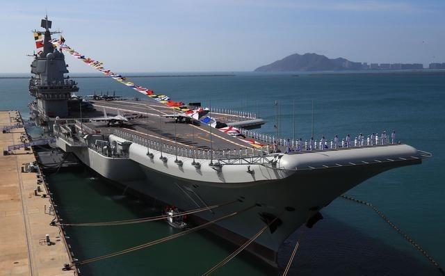 中华人民共和国正式向全世界宣告两件大事：福建舰航母，正式服役了！中国海军，现在有