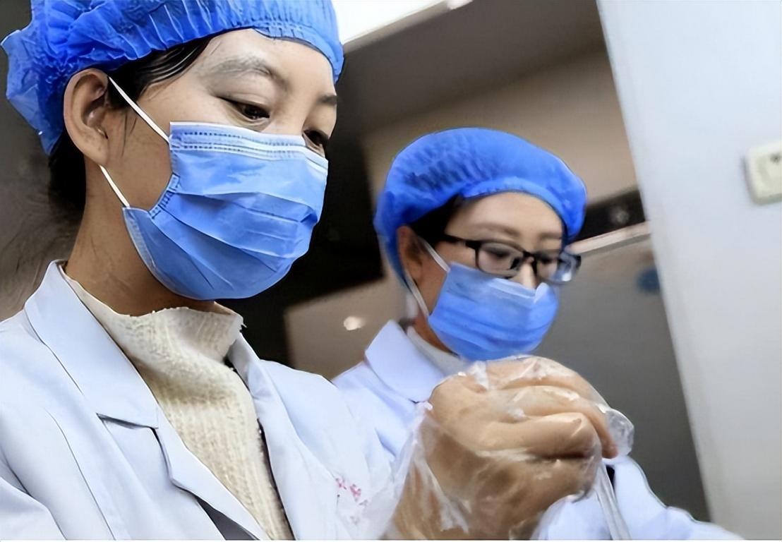 在“精子库”工作的女护士，为什么大多数都是单身？真实原因令人难以接受！
 
说起