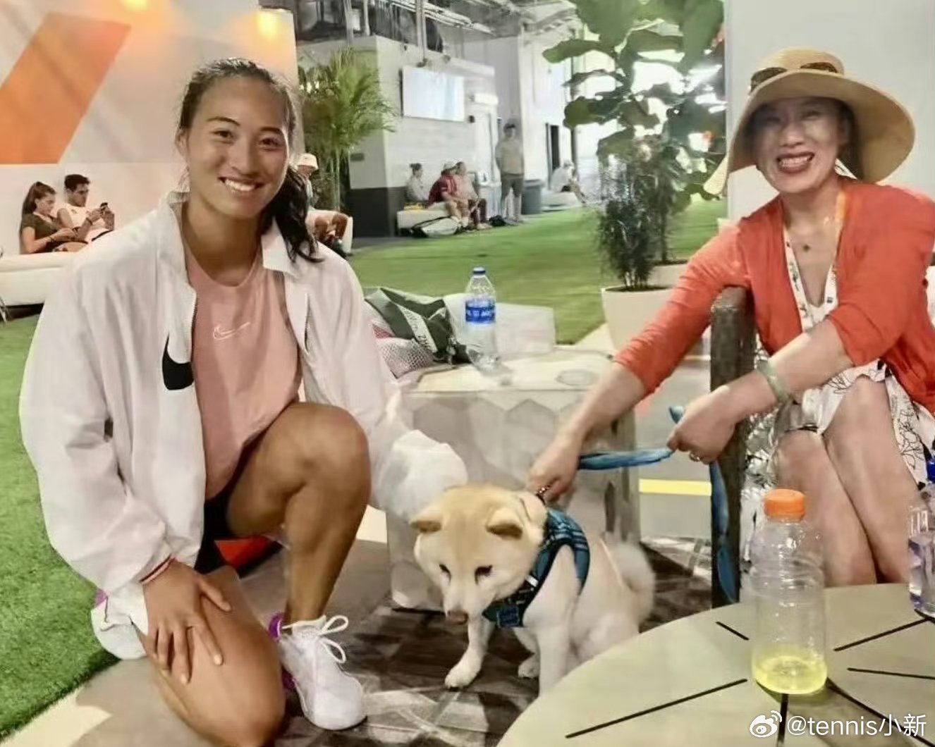 网球之家专访这篇还有后续上一篇网页链接谈到郑赛赛与王欣瑜之间的合作，郑赛赛妈妈直