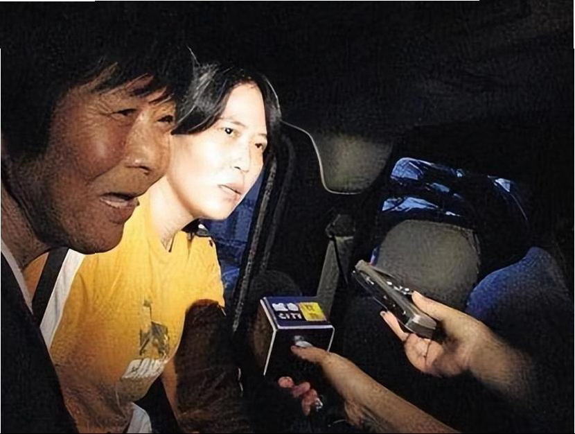 江苏女子嫁日本，国内买3套房出租，回国被70岁母亲送精神病院 