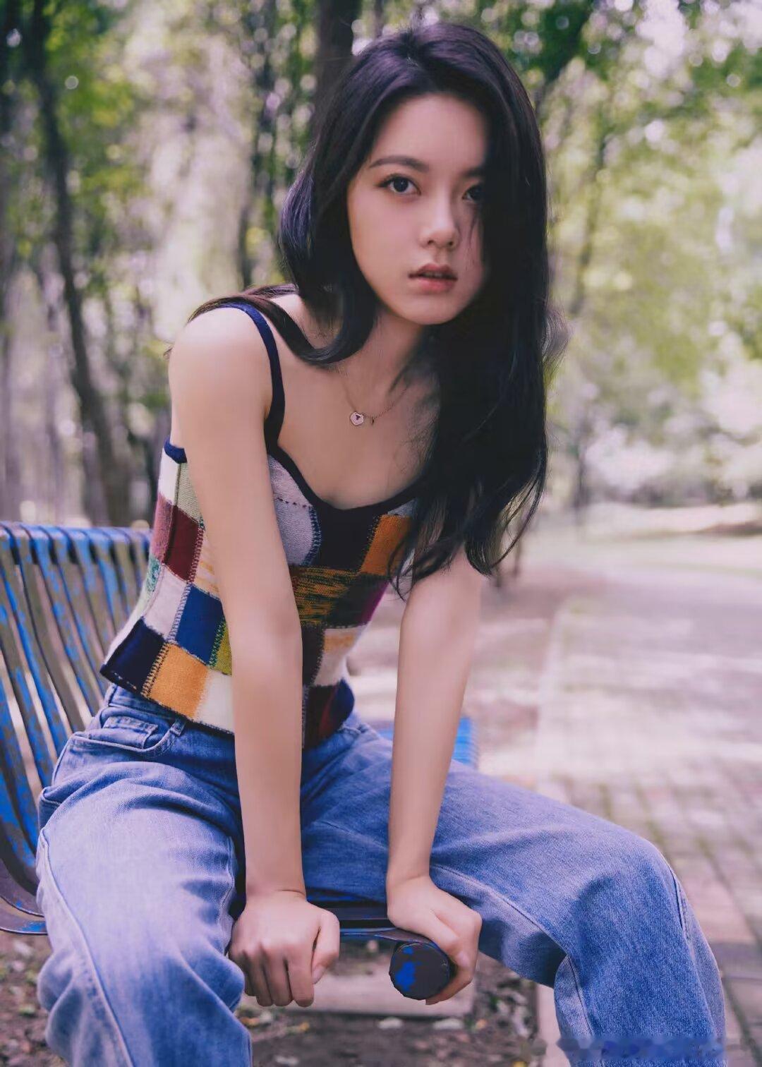 赵今麦[超话]  🍒赵今麦一念江南🍒赵今麦楚听雨说的真好，财富并不是衡量一个