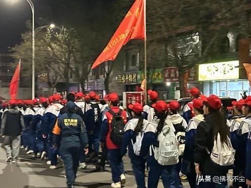 爱国主义教育并不复杂！！

步行祭扫，76000多步，108公里，数字并不宏大，