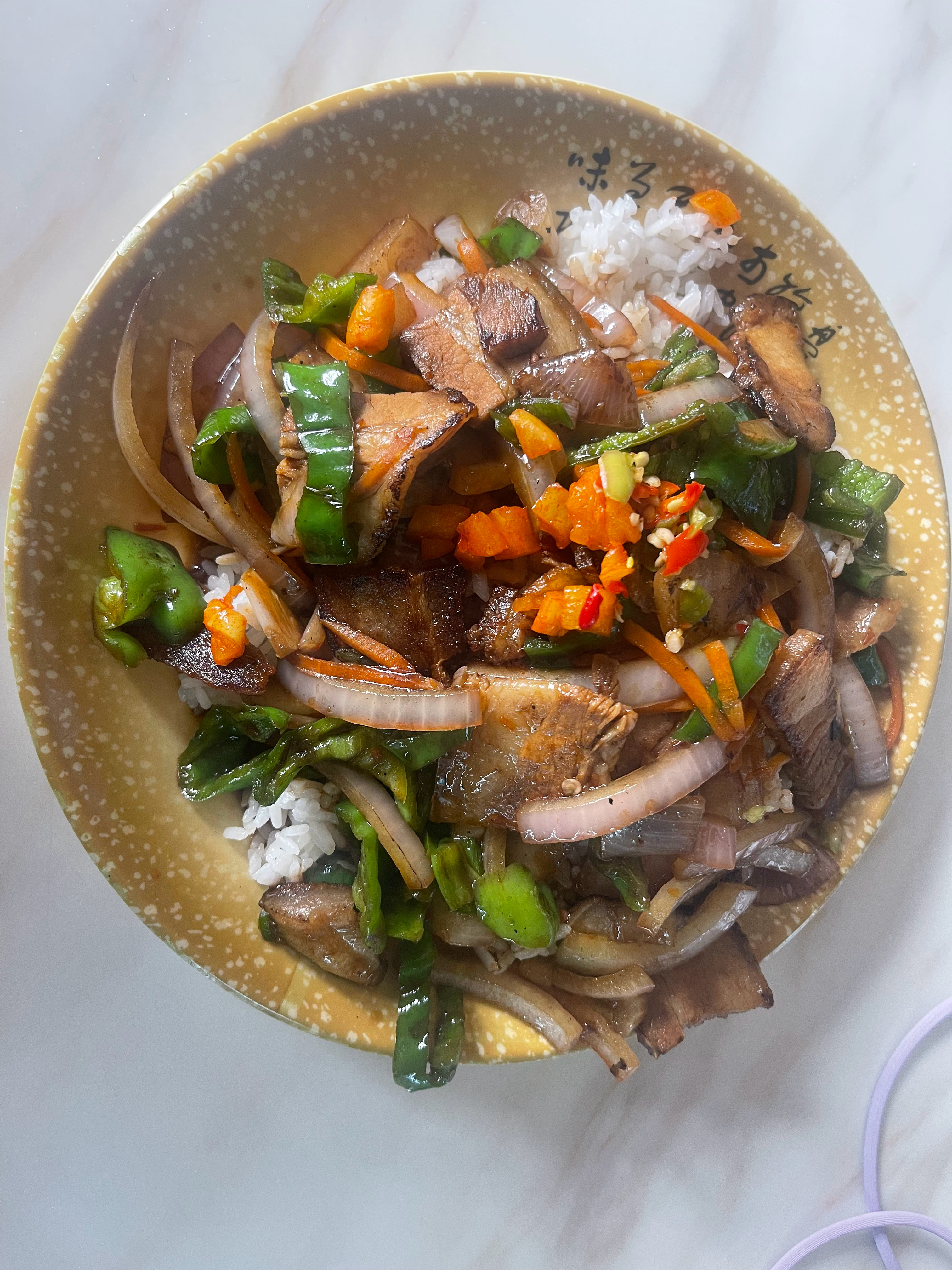 终于回武汉了早餐，中餐，晚餐 一起吃 1点多坐的城际列车由黄冈到武汉东再从武汉东