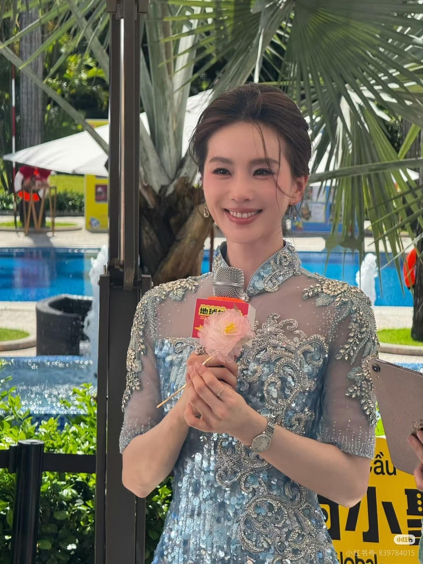 姐姐：听不懂听不懂 我就萌萌的笑☺️ 