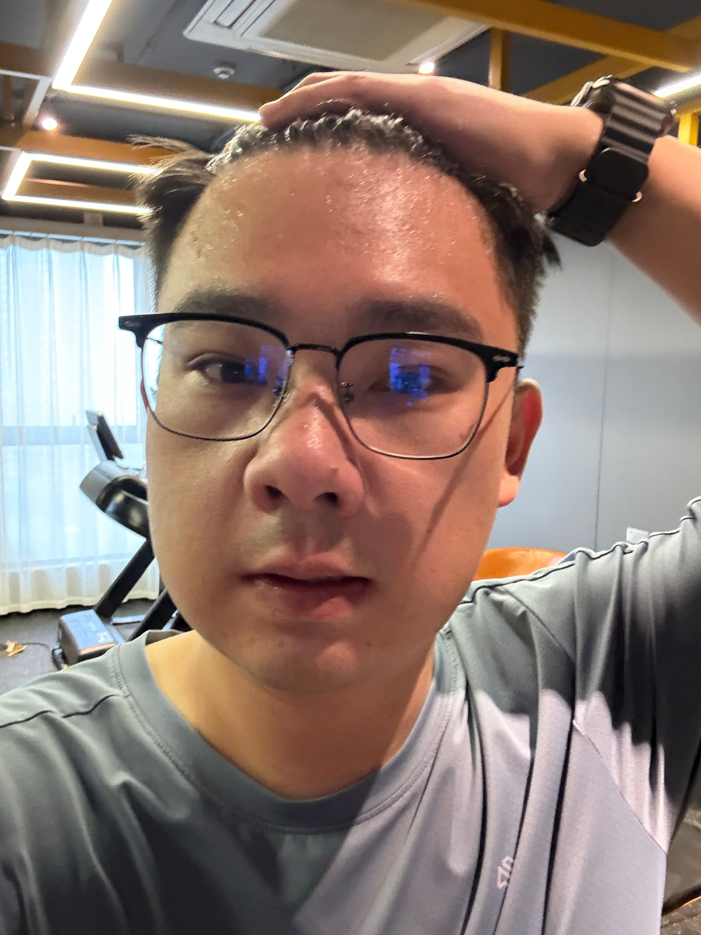 6点半就失眠醒了，锻炼会，像c罗一样自律。 