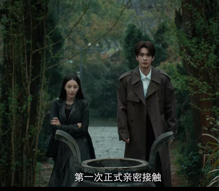 迪丽热巴陈星旭有 CP感吗？[思考][思考][思考]迪丽热巴 怕大家忘了我的脸枭