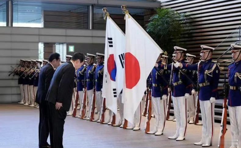 韩国女星被扒曾祖父是韩奸这并不奇怪。韩国建立时大部分军政官员，都曾是日本殖民时期