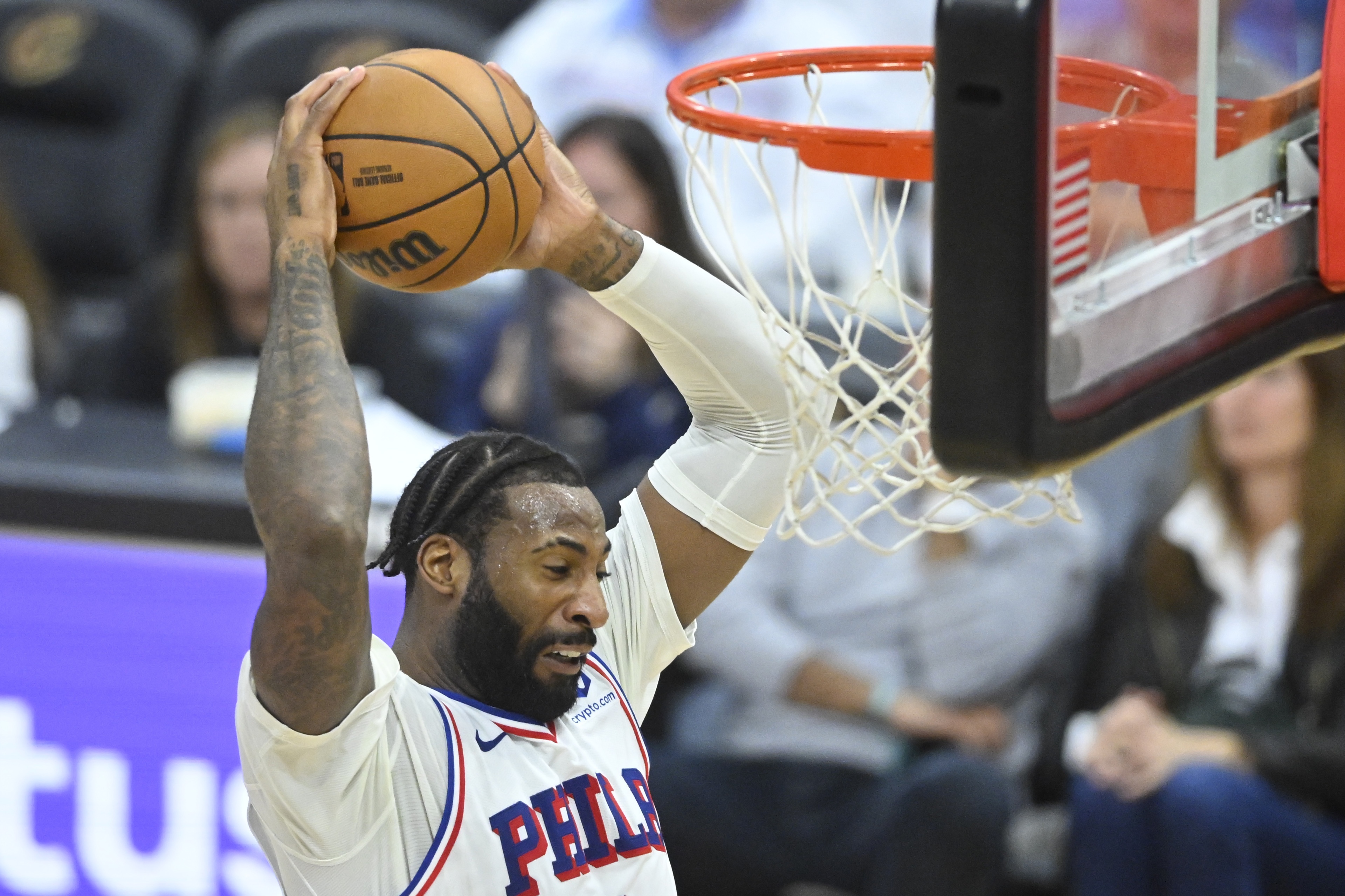 NBA[超话] 米切罗：庄神能像我一样提供强硬和篮板 看好他在尼克斯的表现纽约尼