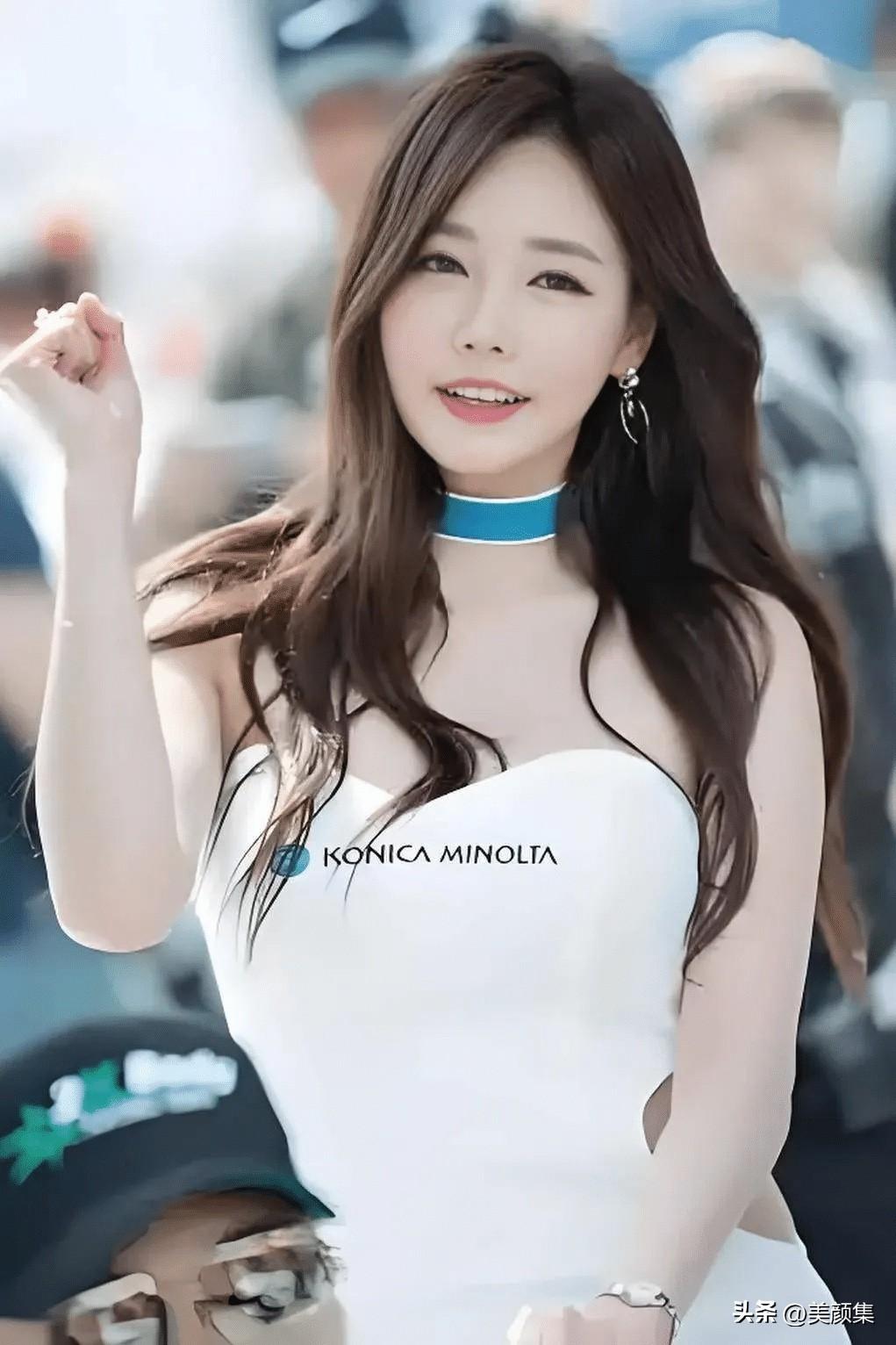 韩国车模美女那是真的有魅力。像宋姝儿，身高170cm，妩媚颜值搭配前凸后翘的身姿