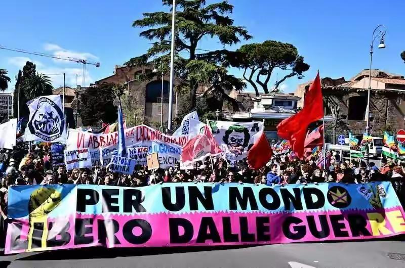 完整榜单
反对特朗普的浪潮国际化了

美国政治的风暴中心，唐纳德·特朗普，似乎早