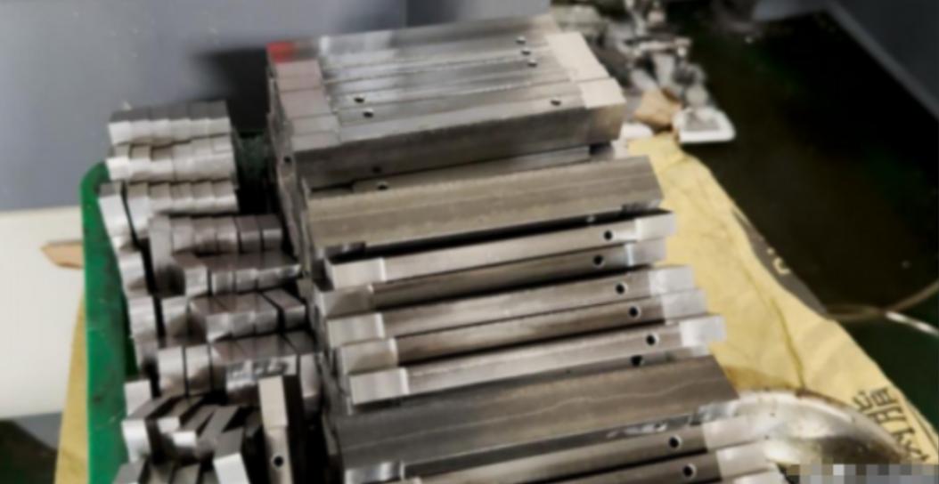 2009年，浙江一位五金厂老板接到以色列的订单，为其生产冲压件。后来，老板意外发