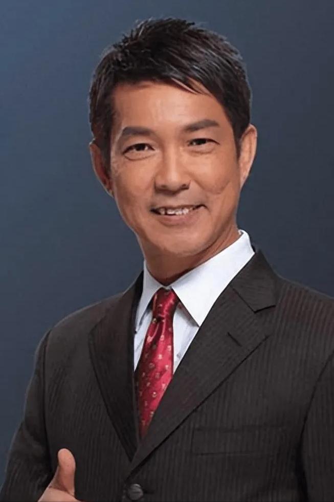 武打演员成龙说，我们当年的七小福啊，元彪家最有钱，他爸是东南亚的大老板，人家出生