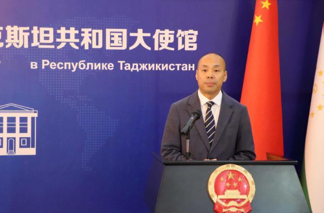 5 月 11 日，塔吉克斯坦总统拉赫蒙再次踏上中国的土地，开启为期四天的国事访问
