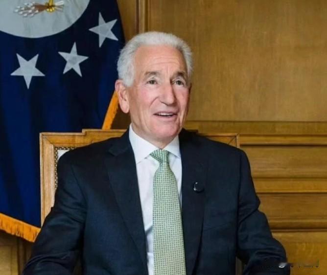 美国驻法国大使、特朗普的亲家查尔斯·库什纳就法国极右翼活动家昆汀·德兰克在与极左