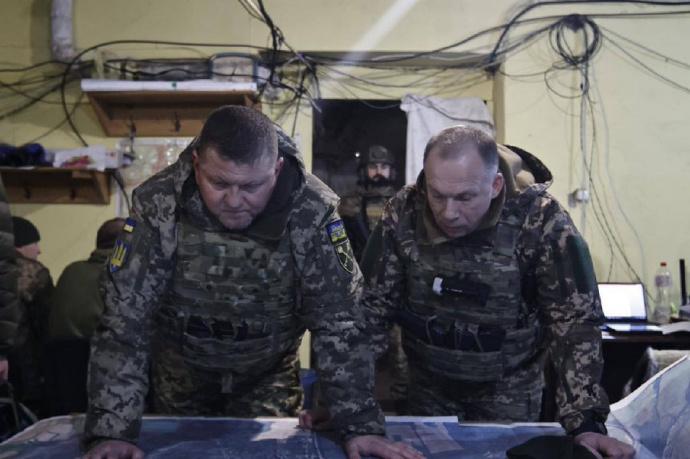 乌克兰卫国战争战争第500天，也是乌克兰武装部队总司令扎卢日内50岁生日，作为扎