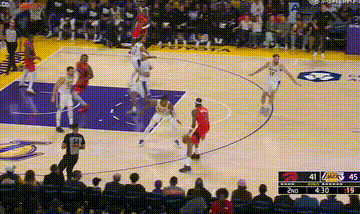 猛龙追的很快，暂停了猛龙vs湖人