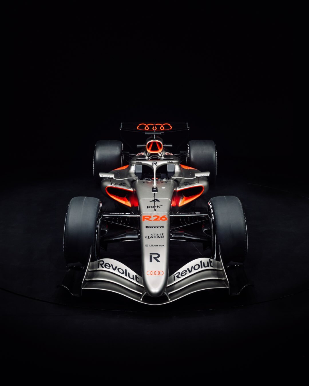 奥迪R26带赞助商广告定妆照，明天去现场看真车，let‘s go！！！ 