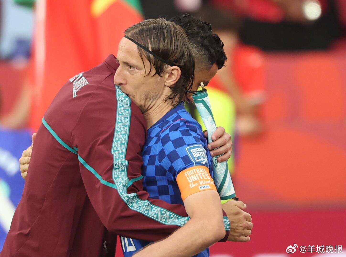 #克罗地亚三粒进球被吹越位#葡萄牙vs克罗地亚当来自挪威的主裁判埃斯科斯吹响终场