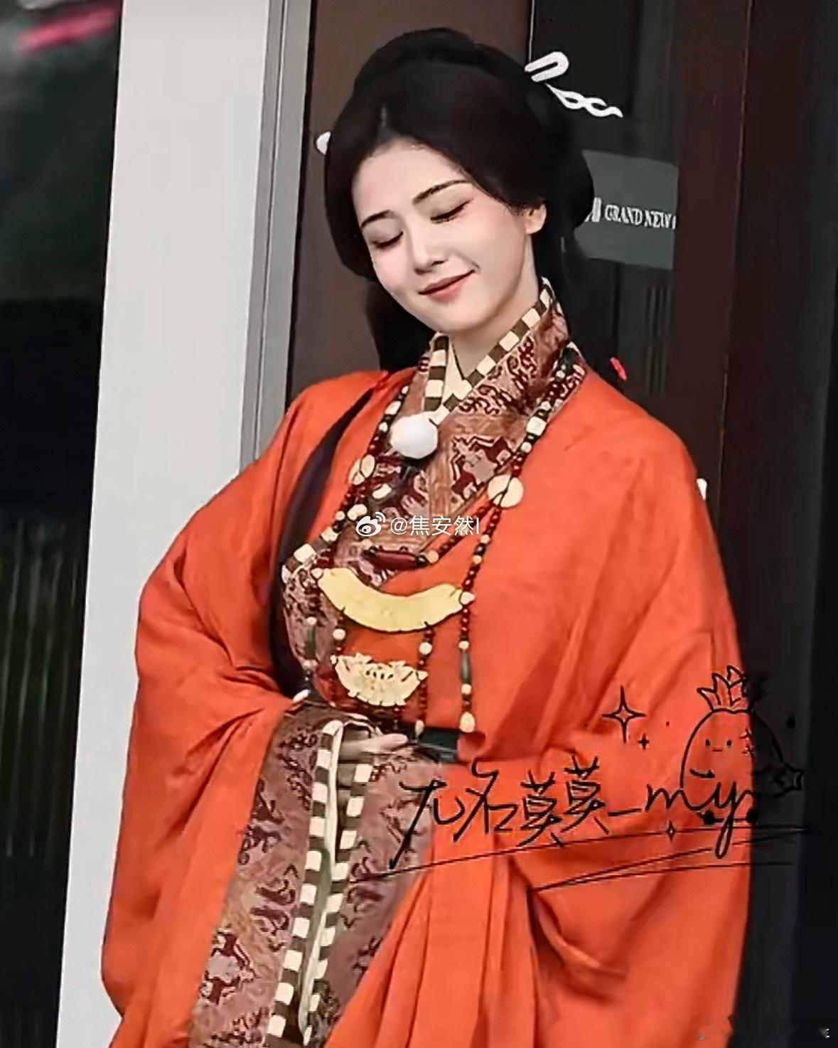 白鹿先在综艺穿了战国袍这……终于知道为什么她在四普里面地位那么稳了，，， 