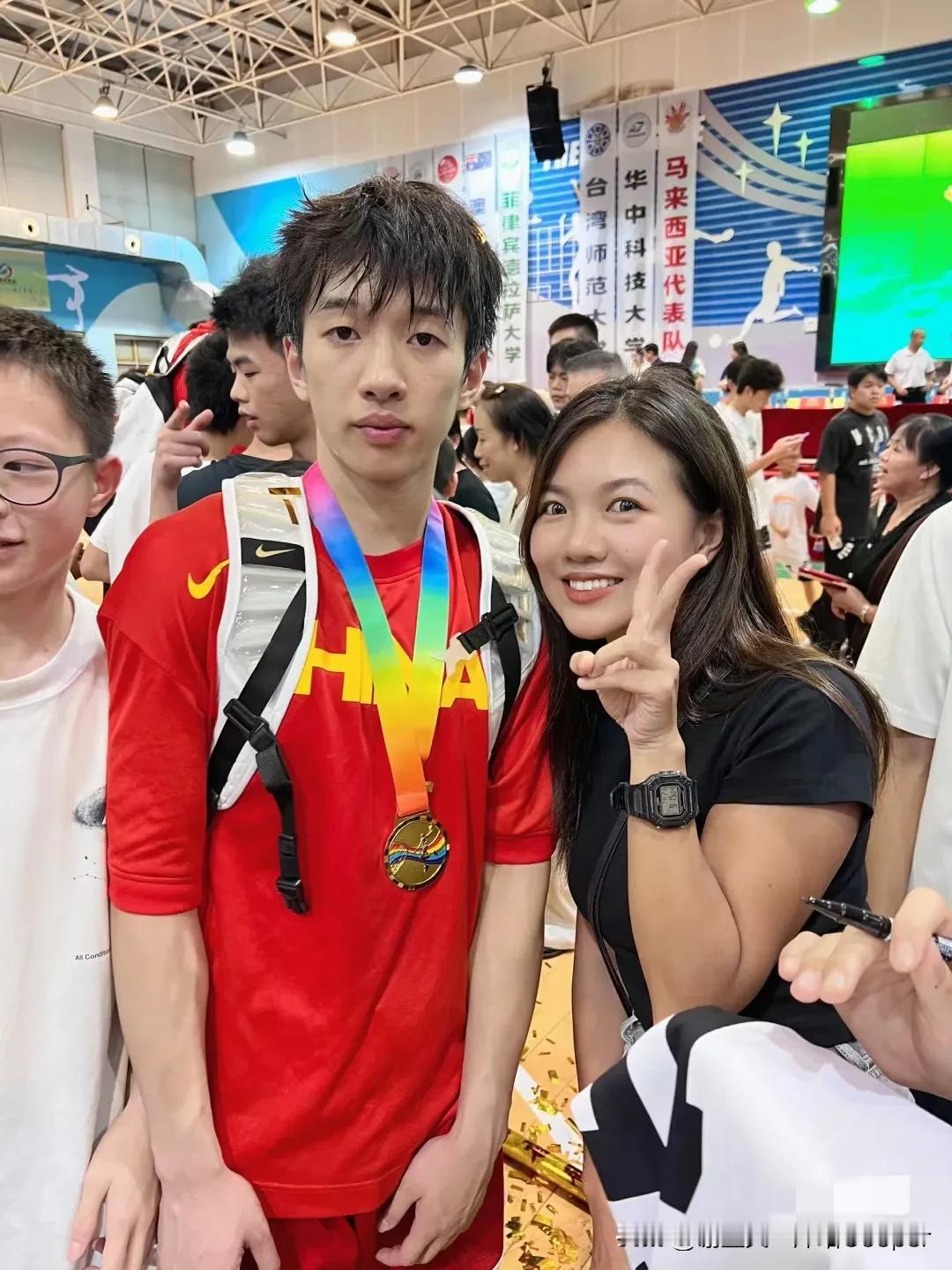 广东男篮杨溢跟徐杰没法比！没投射的矮后卫，两罚不中的后卫，潜力一眼望到头的球员，