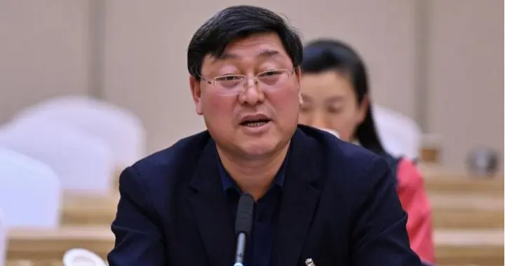 《祖国》记者跑两会丨全国人大代表乔文志——黑土地上的“大国农匠”，端牢中国饭碗的领航者