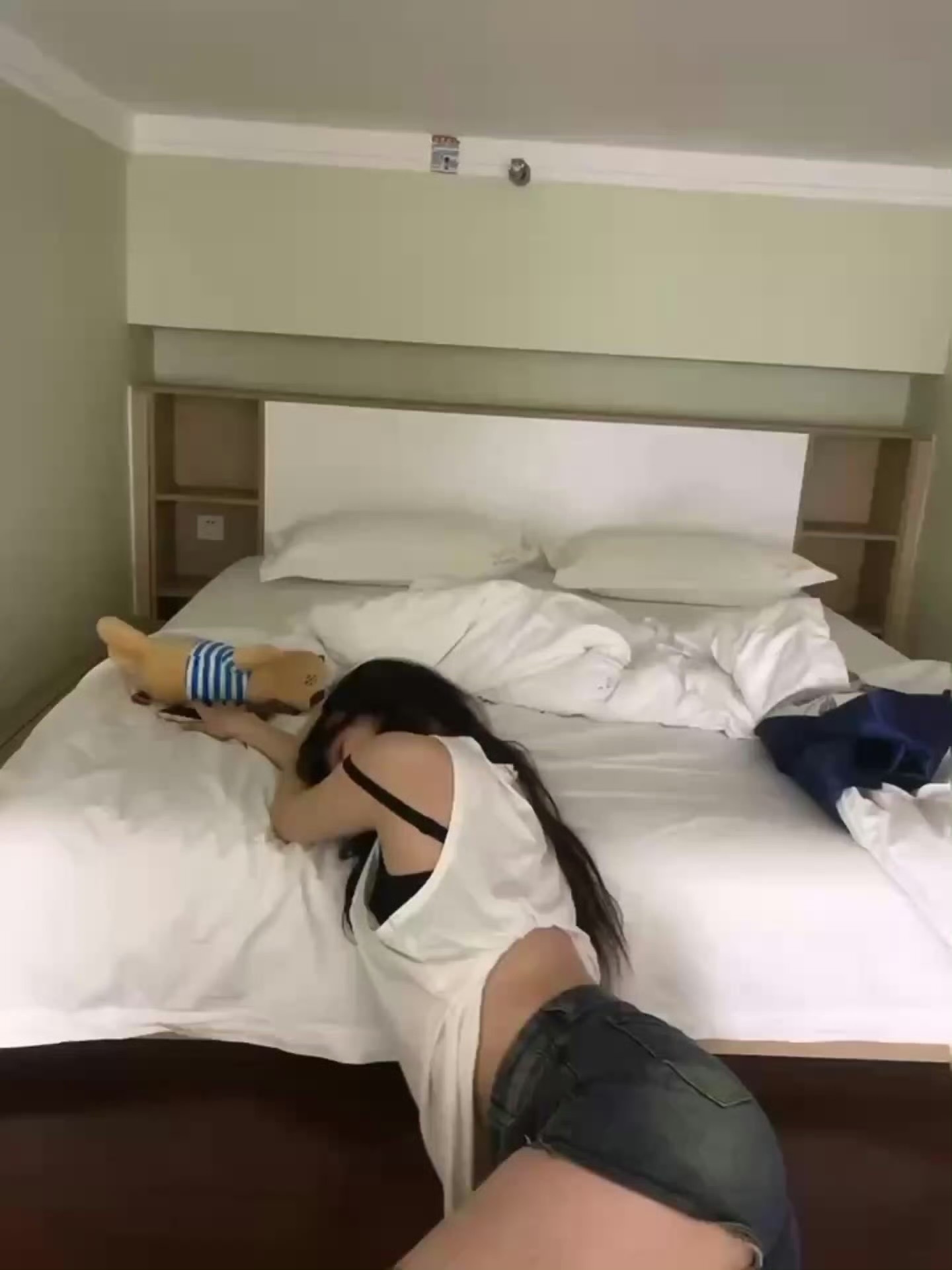 异地恋太煎熬了 翻来覆去睡不着 ​​​