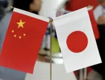 现在中国面临一个非常严肃的军事问题，如果日本向台湾售武，武装台独，中国大陆将要采