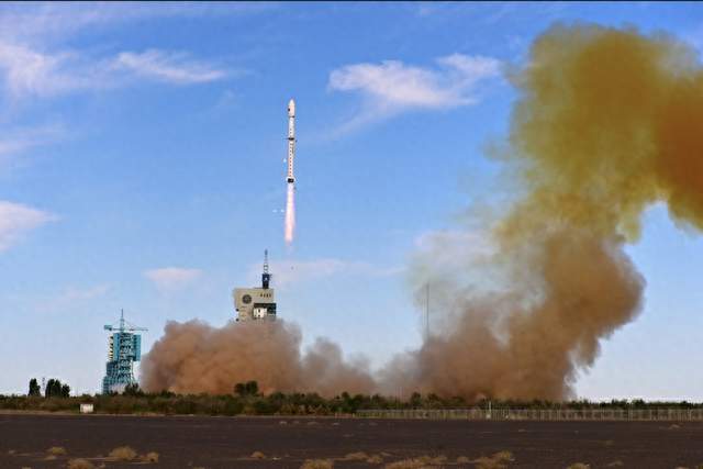 中国航天又创纪录，一箭六星成功入轨，长征第666次飞行