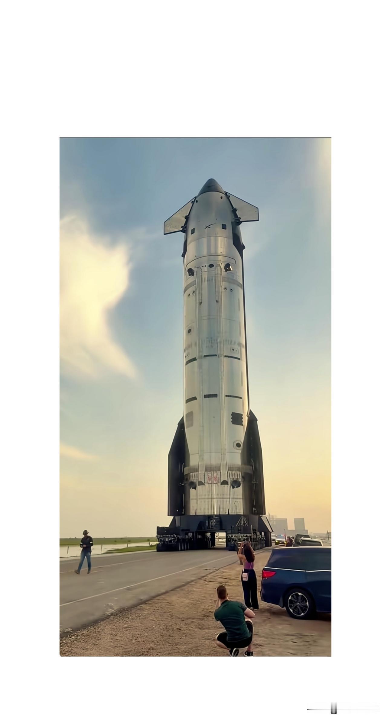 IFT-13是星舰V3版本，2026年7月24日在德州星港发射，首次携带20颗星