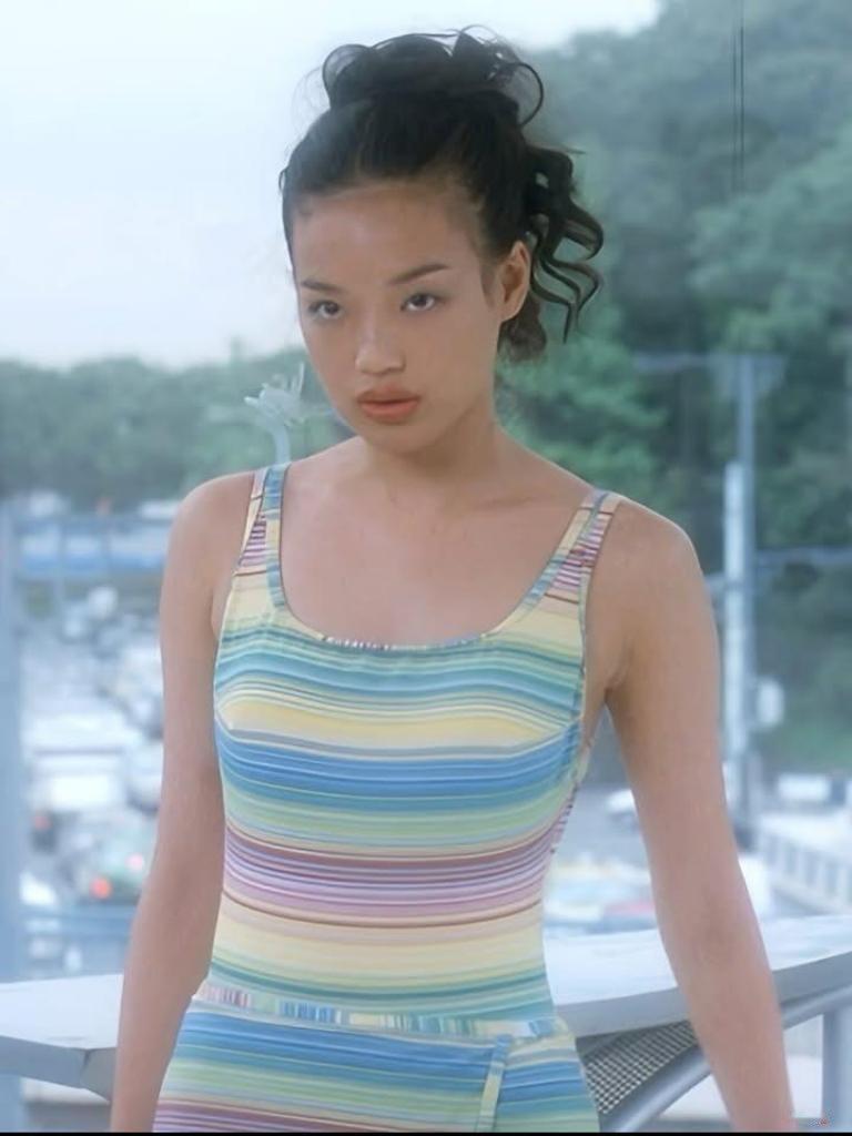 说真的如果舒淇没走“艳星”弯路，她还能成为今天的舒淇码！

总有人说舒淇命好，赶