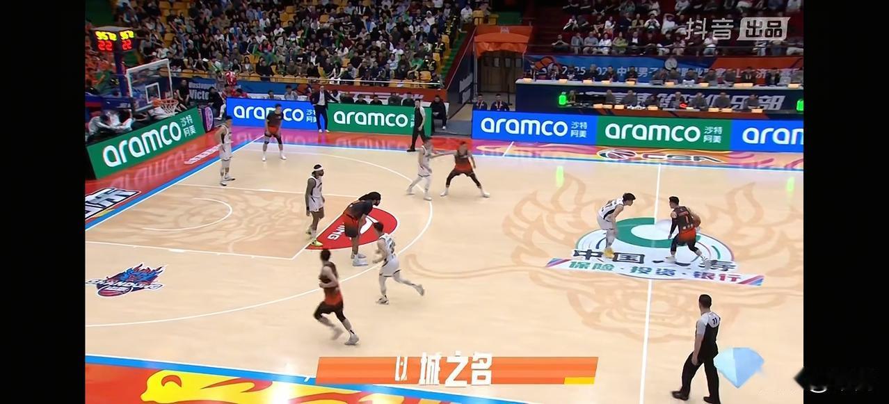 高诗岩一个永远被低估的英雄。今晚 CBA辽宁对山东的比赛中。辽宁队一直领先。但到