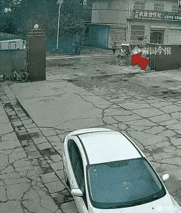离奇事件，一辆来报恩的三轮车
