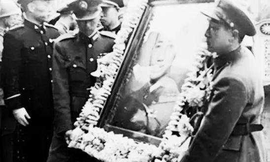 1946年， 戴笠 死后，老蒋亲自下令财政部会同调查局清查戴笠遗产，结果第一天清