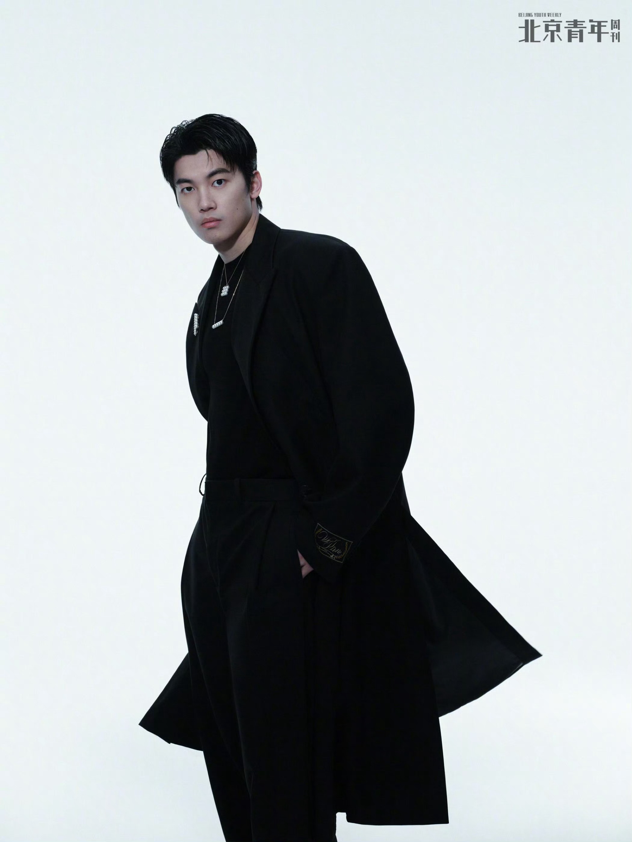 我跪下了………汪顺