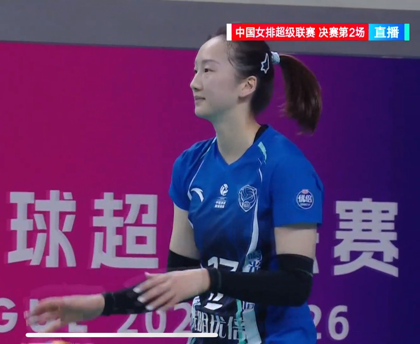 看似沃龙科娃和范瑞克得了很多分，但是仲慧稳住了一传的同时还有稳定的进攻也起到非常