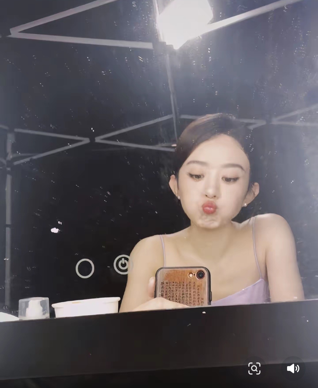 女神你随便吧，颜值绝咋样自拍都好美！！赵丽颖